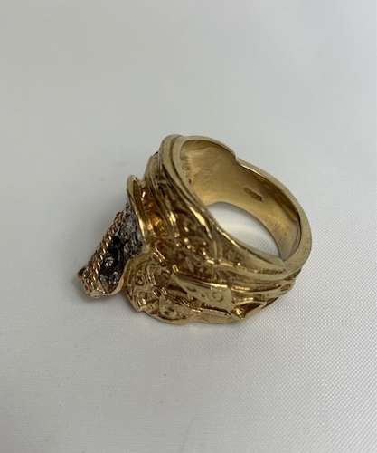9ct Gold Vintage Mans Horse Saddle Ring with Lasso