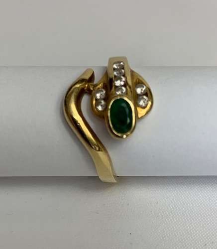 Ladies Vintage18ct Gold Snake Ring with Emerald Eyes