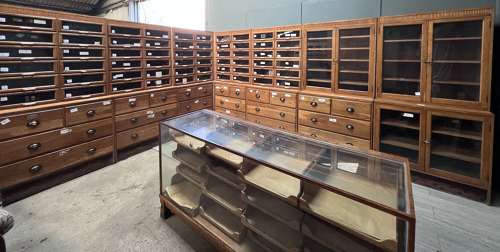 7 complete Haberdashery units