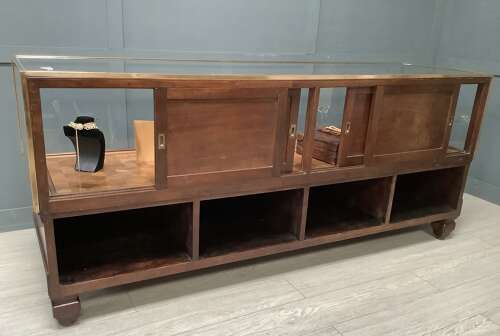 1920s Elegant Mahogany Shop Display Counter Cabinet