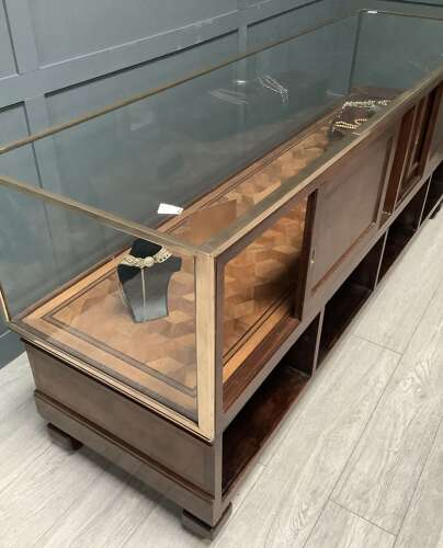 1920s Elegant Mahogany Shop Display Counter Cabinet
