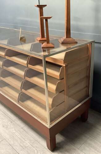 20 Drawer Mahogany Shop Display Counter Cabinet