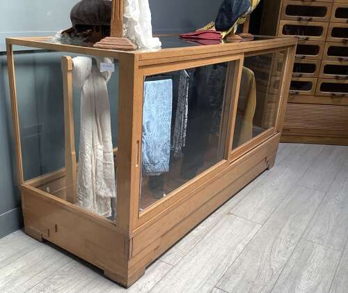Oak 1930s Shop Haberdashery Hanging Display Counter Cabinet